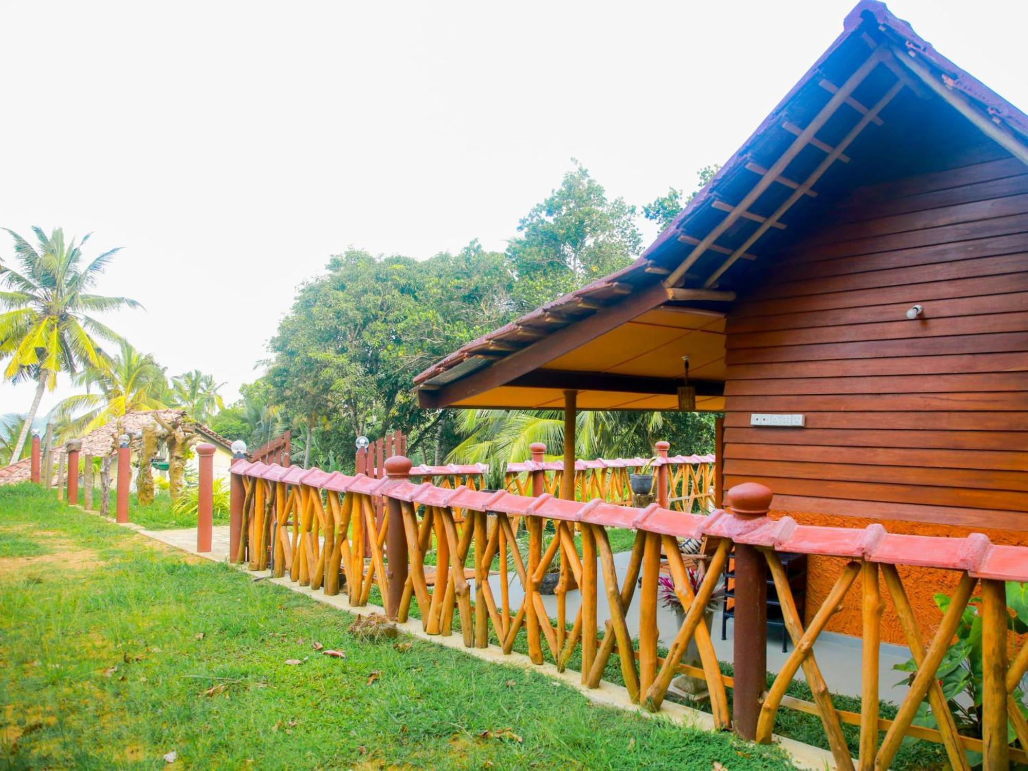 Blue Ocean Tree House Hiriketiya Villa Zuid-Dikwella Buitenkant foto